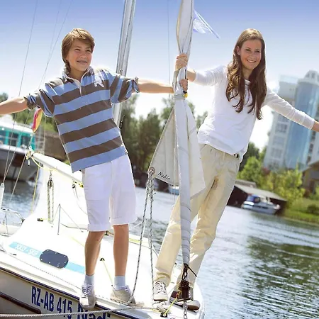 Апартаменты Liebevoll Eingerichtetes Рехлин